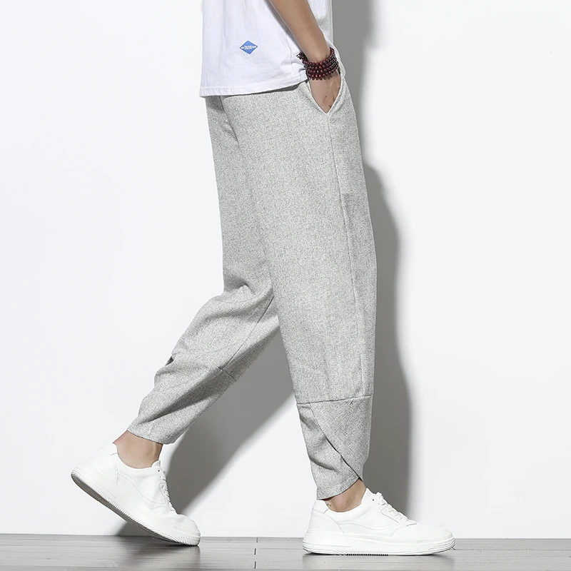 Мужские повседневные брюки свободного кроя для весны и осени, зауженные брюки-харлан, молодежные, энергичные, длинные, базовые цвета, модный тренд
Мужские повседневные брюки свободного кроя для весны и осени, зауженные брюки-харлан, молодежные, энергичные, длинные, базовые цвета, модный тренд