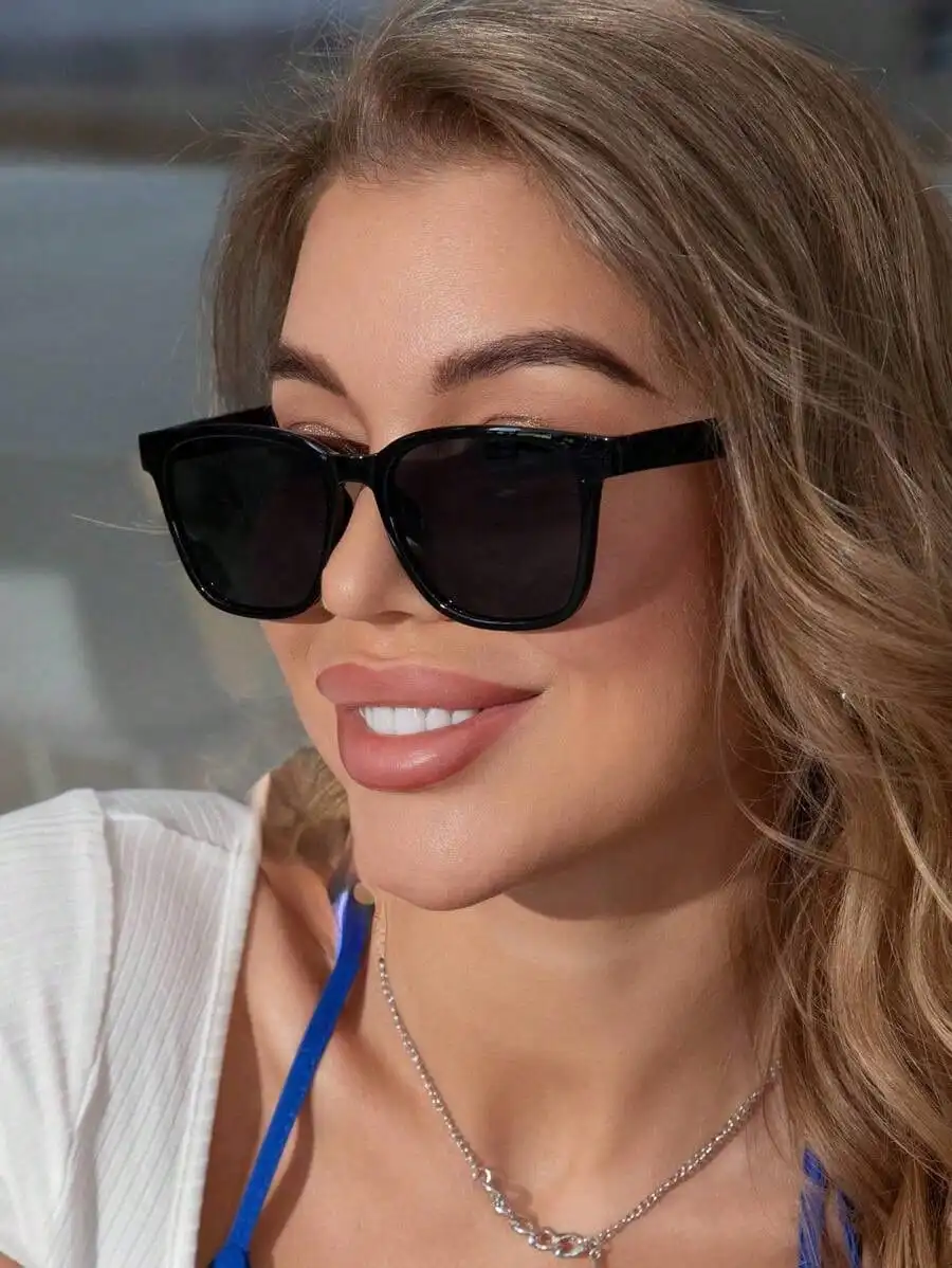 3pcs Women's Retro Plastic Small Oval Multi-Color Portable Versatile Minimalist Fashion Glasses, Suitable For Travel, Beach, Bar, Outings And Other Occasions, An Ideal Fashion Accessory
3pcs Women's Retro Plastic Small Oval Multi-Color Portable Versatile Minimalist Fashion Glasses, Suitable For Travel, Beach, Bar, Outings And Other Occasions, An Ideal Fashion Accessory