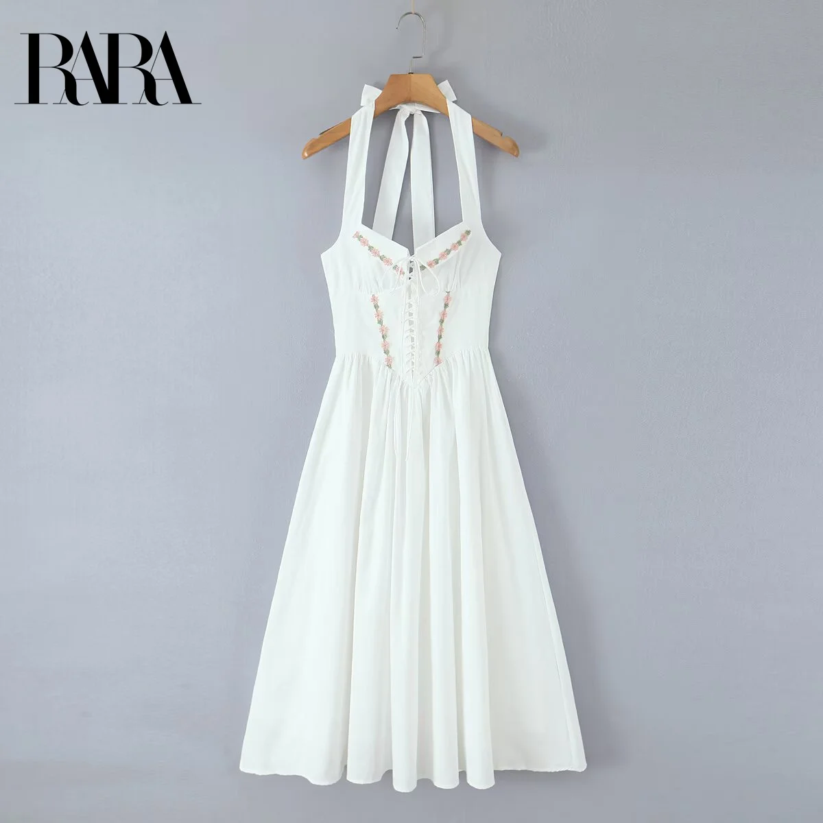 RARA2025 new summer women's clothing girly temperament embroidered bow sexy strap backless halter dress
RARA2025 new summer women's clothing girly temperament embroidered bow sexy strap backless halter dress