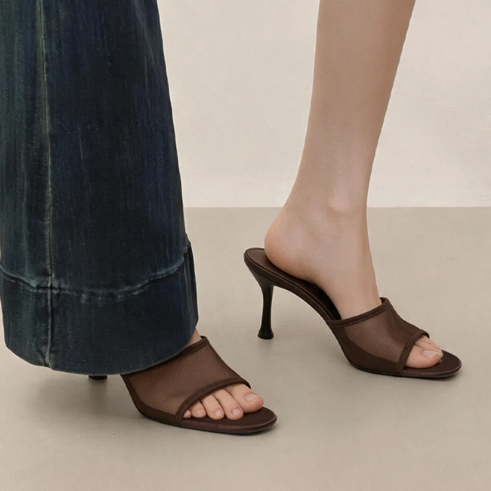 Women New Luxury Brand High Heel Sandals Versatile Simple Slim Heel Slippers Round Head Thin Heel Comfortable Casual Slippers
Women New Luxury Brand High Heel Sandals Versatile Simple Slim Heel Slippers Round Head Thin Heel Comfortable Casual Slippers