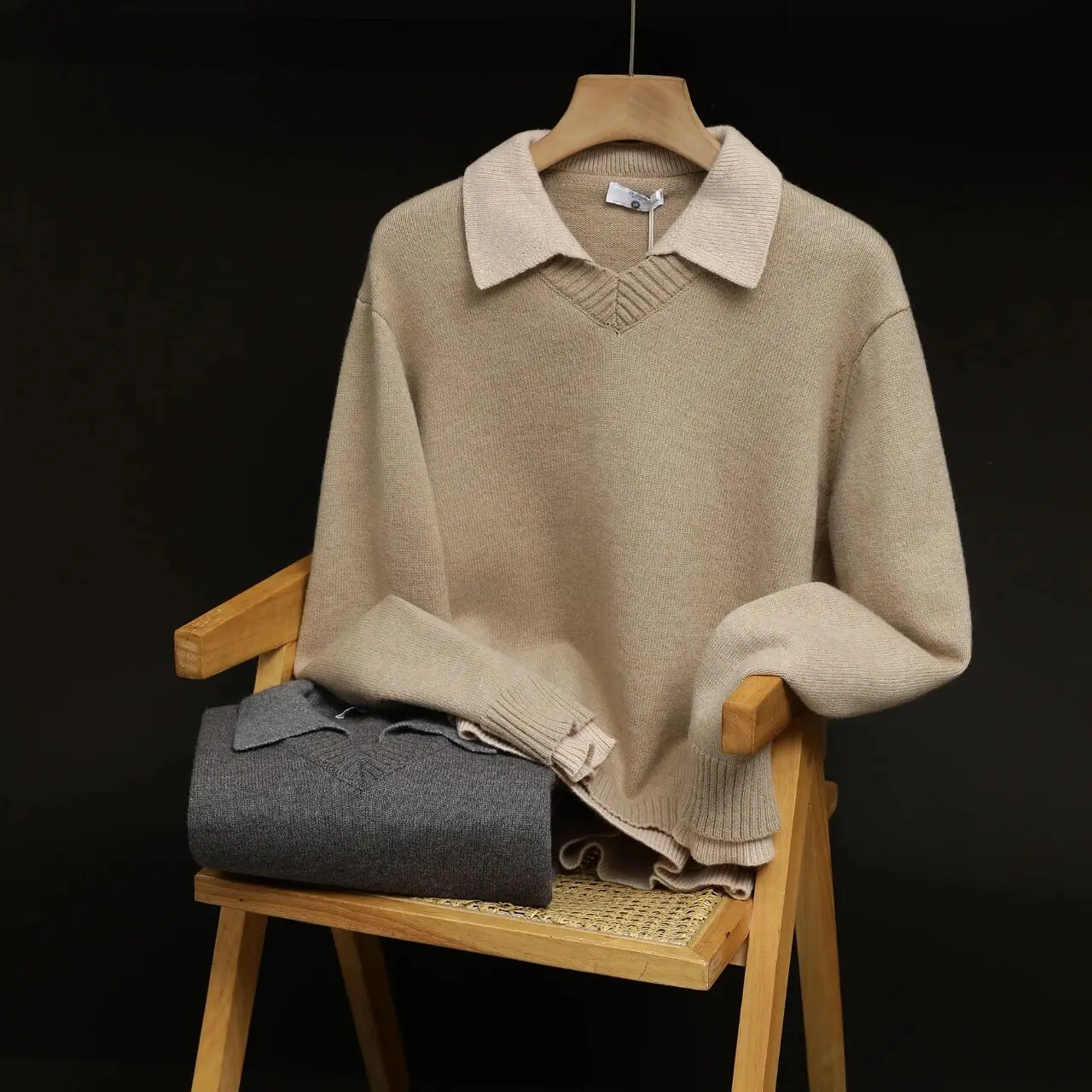 Retro Men's Knitted Sweater V-Ne Flip Collar Loose Fit Long Sve Top Korean Sle Casual Outerwear Breathable Polyester
Retro Men's Knitted Sweater V-Ne Flip Collar Loose Fit Long Sve Top Korean Sle Casual Outerwear Breathable Polyester