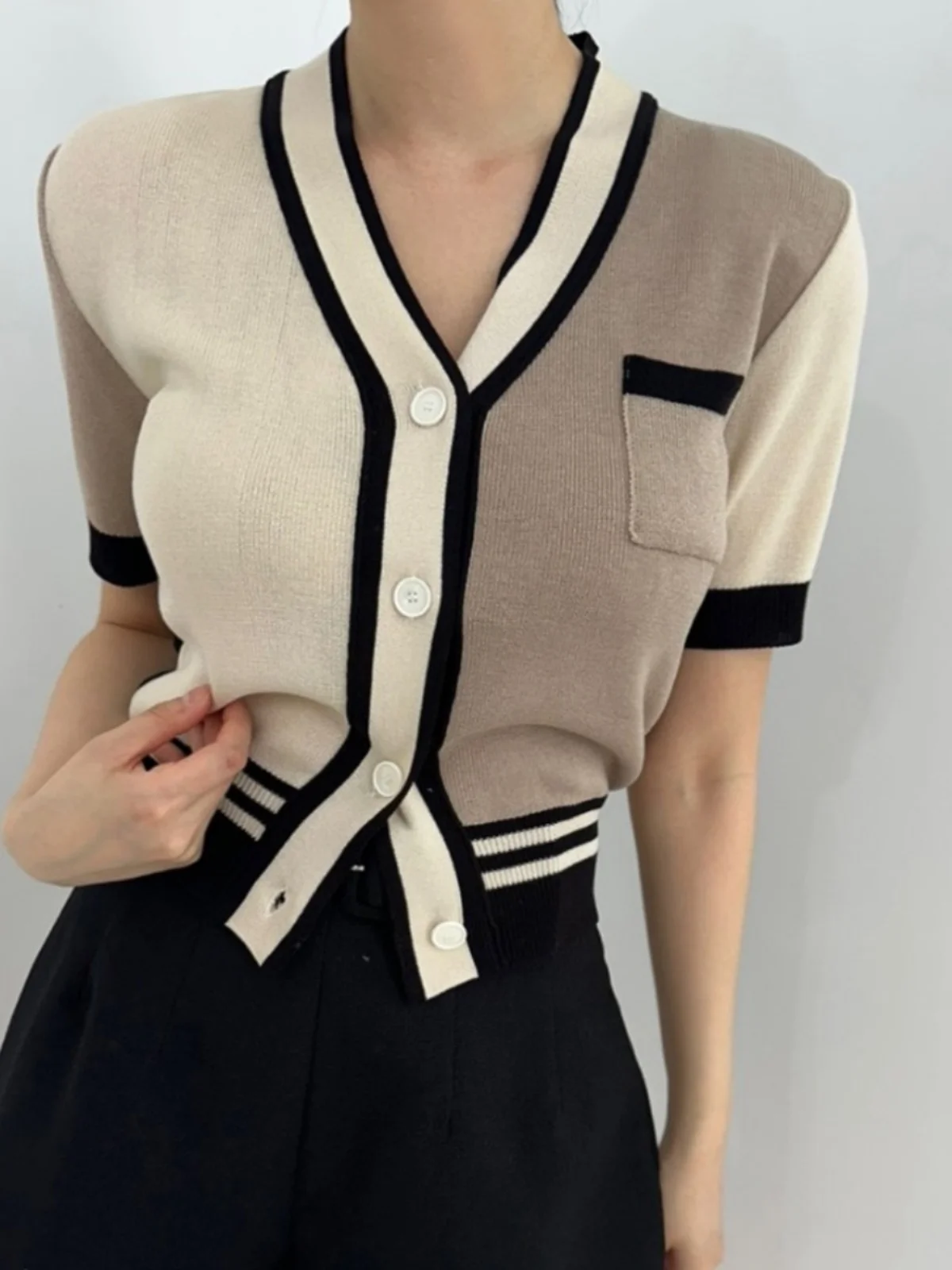 Korean Sle ort Sve Knitted Open Cardigan Women's Faion V-ne Slimming Single Button Coat Spring Summer New Arrival
Korean Sle ort Sve Knitted Open Cardigan Women's Faion V-ne Slimming Single Button Coat Spring Summer New Arrival