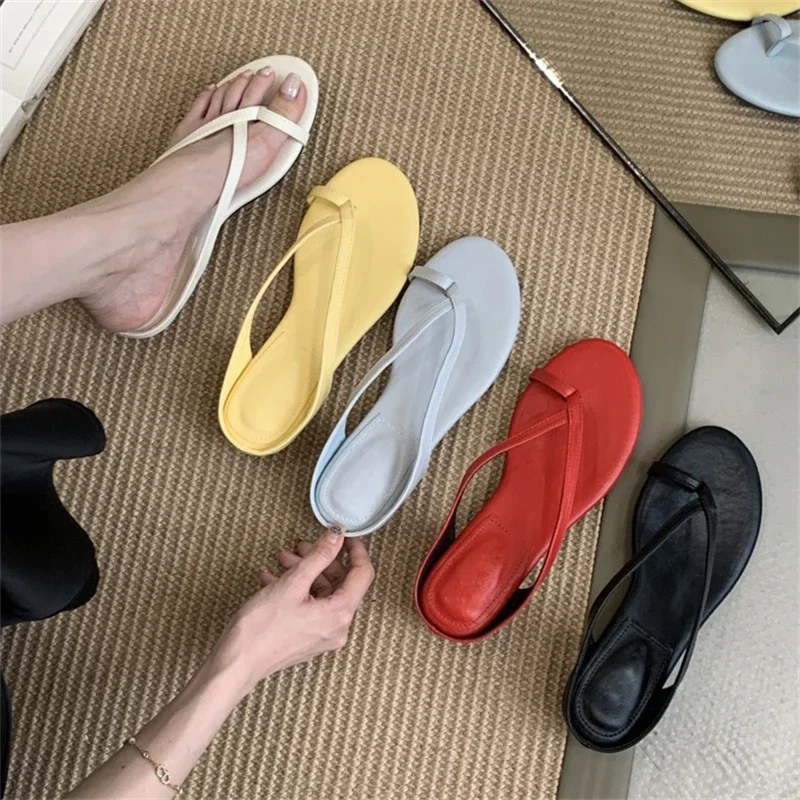 Women's Red Leather T‑Strap Thong Mule Sandals,Round Toe Slip‑On Flat Slide Flip‑Flops,Minimalist Summer Streetwear Footwear
Women's Red Leather T‑Strap Thong Mule Sandals,Round Toe Slip‑On Flat Slide Flip‑Flops,Minimalist Summer Streetwear Footwear