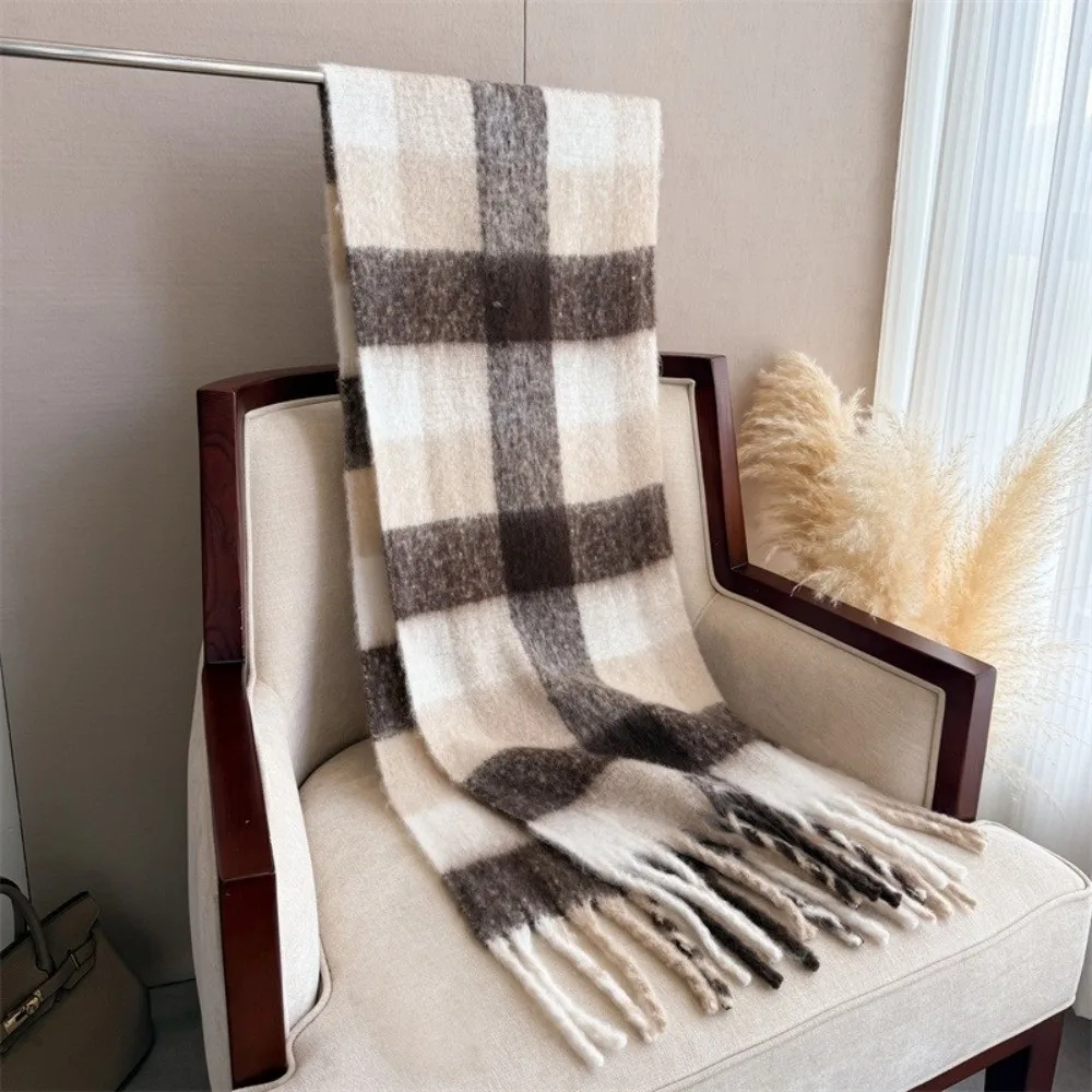 Модный длинный женский клетчатый шарф с кисточками, утепленная защита шеи, теплая шаль, сохраняет тепло, толстое одеяло, осень
Модный длинный женский клетчатый шарф с кисточками, утепленная защита шеи, теплая шаль, сохраняет тепло, толстое одеяло, осень