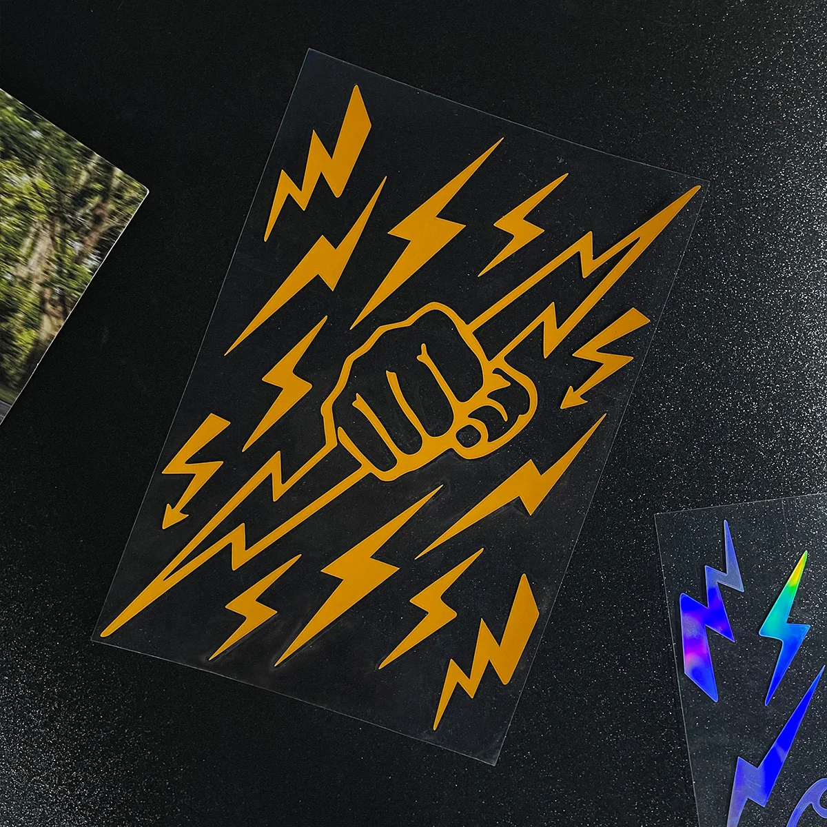 Lightning Pattern Waterproof Vinyl Sticker Motorcycle Fuel Tank Fender Helmet Decor
Lightning Pattern Waterproof Vinyl Sticker Motorcycle Fuel Tank Fender Helmet Decor