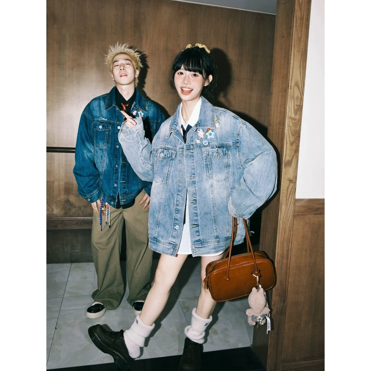 Sli Американский тренд Джинсовая джинсовая вышивка с цветочной вышивкой Пара Sle Весна Осень Мужская модная смесь хлопка и полиэстера
Sli Американский тренд Джинсовая джинсовая вышивка с цветочной вышивкой Пара Sle Весна Осень Мужская модная смесь хлопка и полиэстера