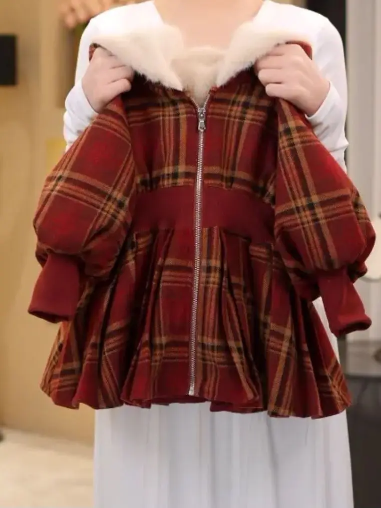 Красное шерстяное пальто для маленьких девочек, зимний новогодний наряд, длинная клетчатая куртка с капюшоном на подкладке Fce, свободная посадка
Красное шерстяное пальто для маленьких девочек, зимний новогодний наряд, длинная клетчатая куртка с капюшоном на подкладке Fce, свободная посадка