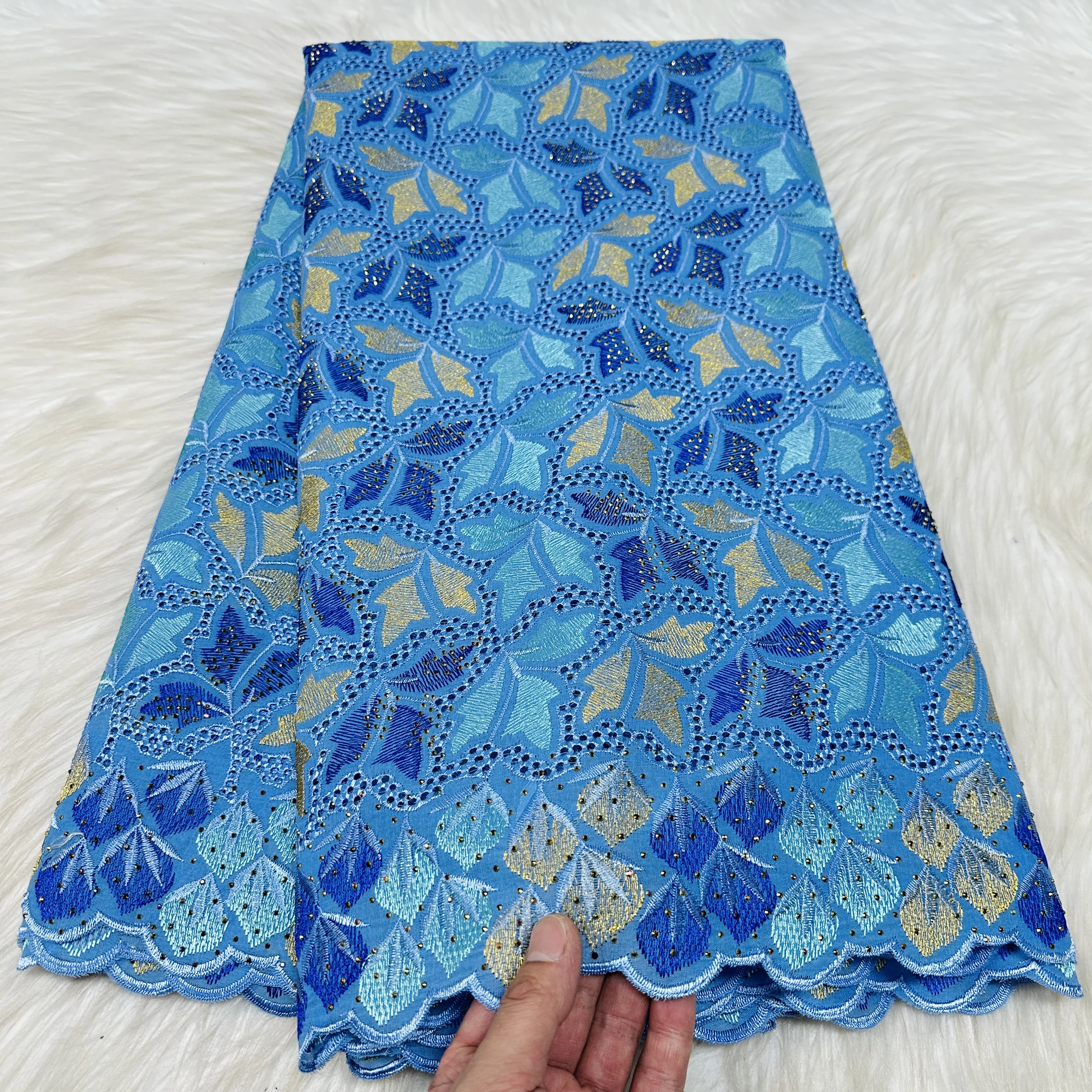 5 ярдов нигерийского швейцарского кружева вуаль из Швейцарии, африканская кружевная ткань 2026 года, высококачественное кружево, хлопковое кружево, ткань Дубай
5 ярдов нигерийского швейцарского кружева вуаль из Швейцарии, африканская кружевная ткань 2026 года, высококачественное кружево, хлопковое кружево, ткань Дубай