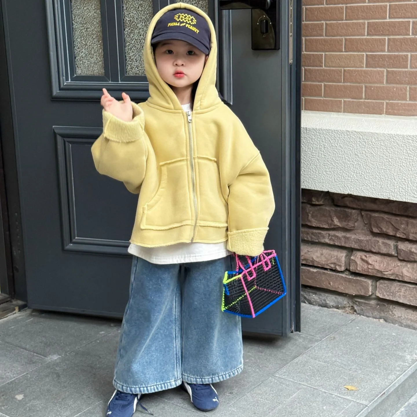 2025 Winter New Children's Clothing Korean Version Children's Clothing Girls' Velvet Hooded Cardigan Lazy Wind Thickened Jacket
2025 Winter New Children's Clothing Korean Version Children's Clothing Girls' Velvet Hooded Cardigan Lazy Wind Thickened Jacket