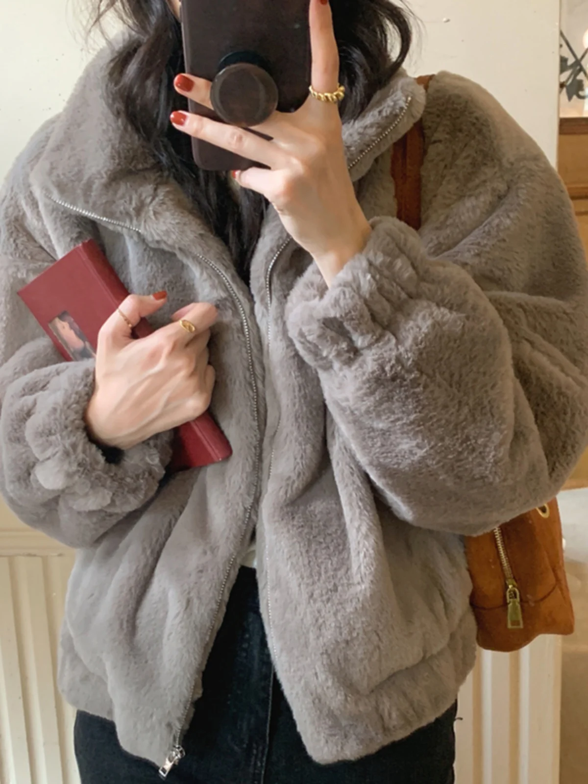 Korean Chic Silver Velvet Zipper Open Cardigan Women's Autumn Winter Loose ort Thiened Sweatirt Sle ort Coat
Korean Chic Silver Velvet Zipper Open Cardigan Women's Autumn Winter Loose ort Thiened Sweatirt Sle ort Coat