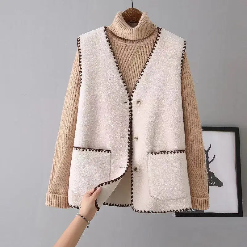 Women's V-neck Plush Vest 2024 Autumn and Winter Korean Furry Solid Color Patchwork Sleeveless Cardigan Button Pocket Vest Tops
Women's V-neck Plush Vest 2024 Autumn and Winter Korean Furry Solid Color Patchwork Sleeveless Cardigan Button Pocket Vest Tops