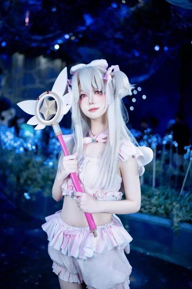 Illyasviel Von Einzbern Staff Fate/kaleid Liner Miyu Edelfelt Cosplay Props for Halloween Christmas Party
Illyasviel Von Einzbern Staff Fate/kaleid Liner Miyu Edelfelt Cosplay Props for Halloween Christmas Party