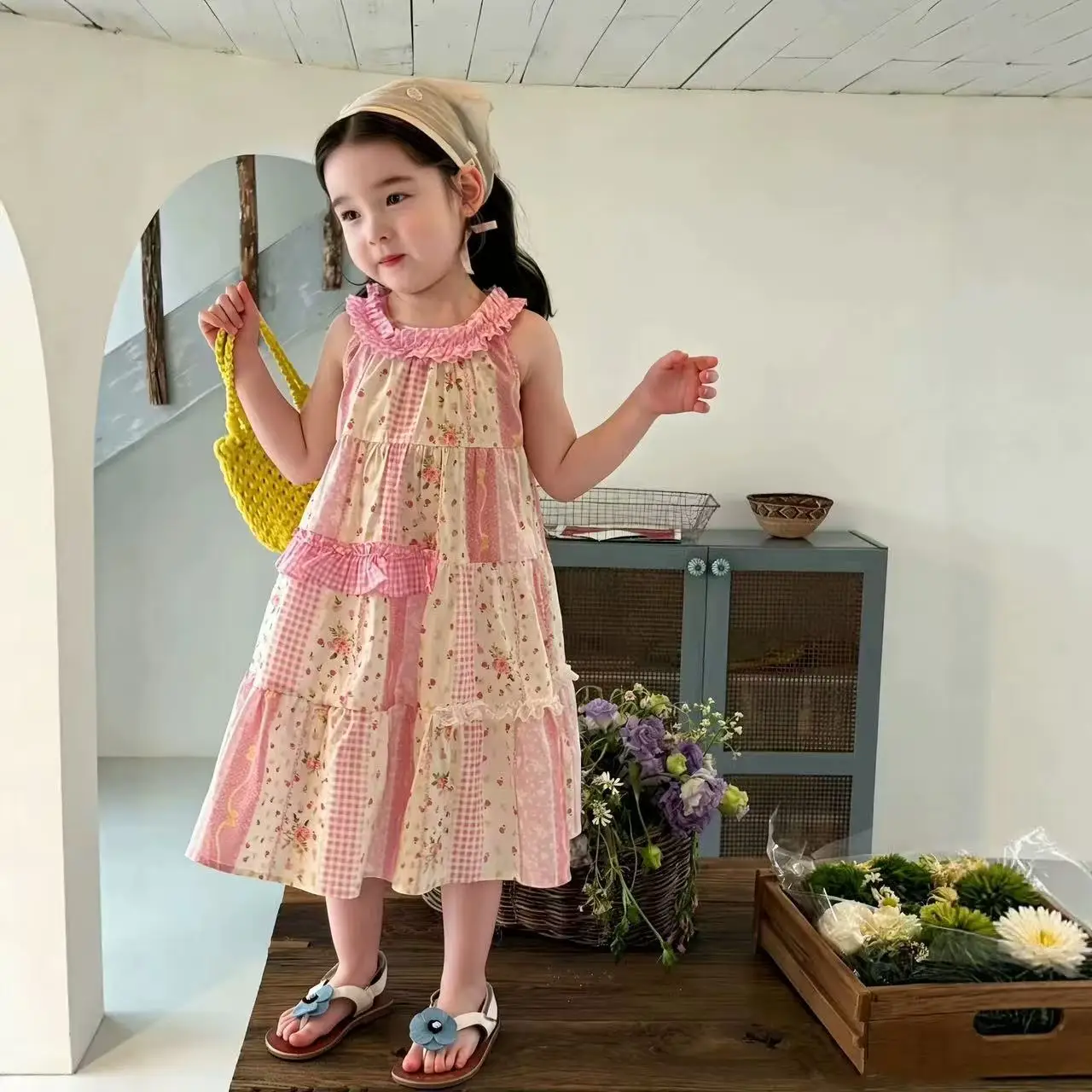Girls Dress 2026 Summer New Kids Clothing A-Line Skirt with Puff Sleeve and Color Block Design
Girls Dress 2026 Summer New Kids Clothing A-Line Skirt with Puff Sleeve and Color Block Design