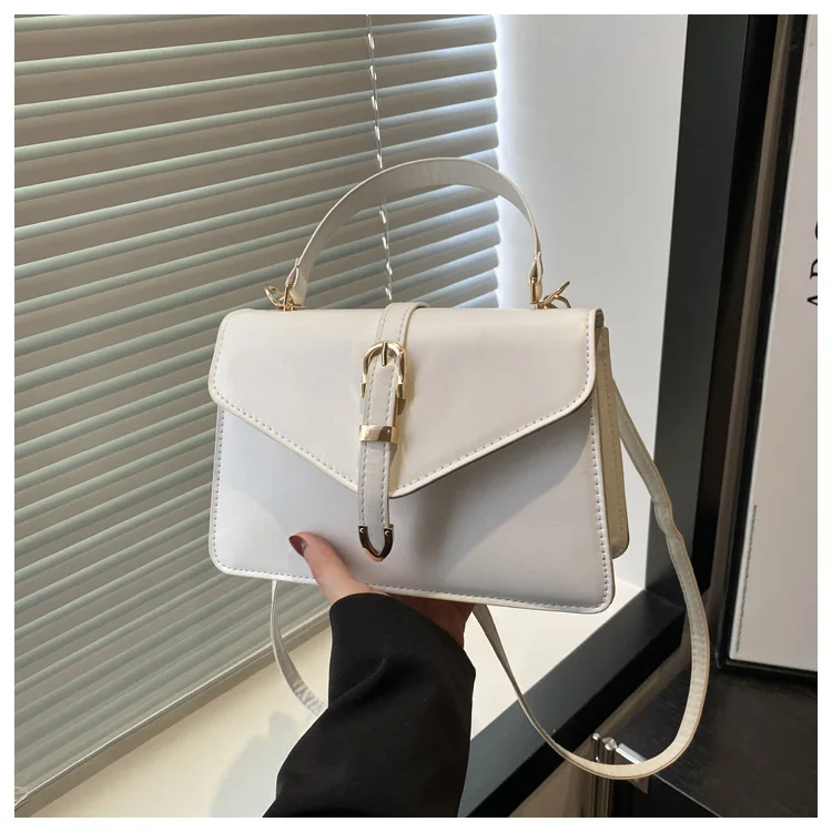2025 Spring New fashionable and simple women shoulder crossbody bag personalized commuting hand-held small square handbag
2025 Spring New fashionable and simple women shoulder crossbody bag personalized commuting hand-held small square handbag