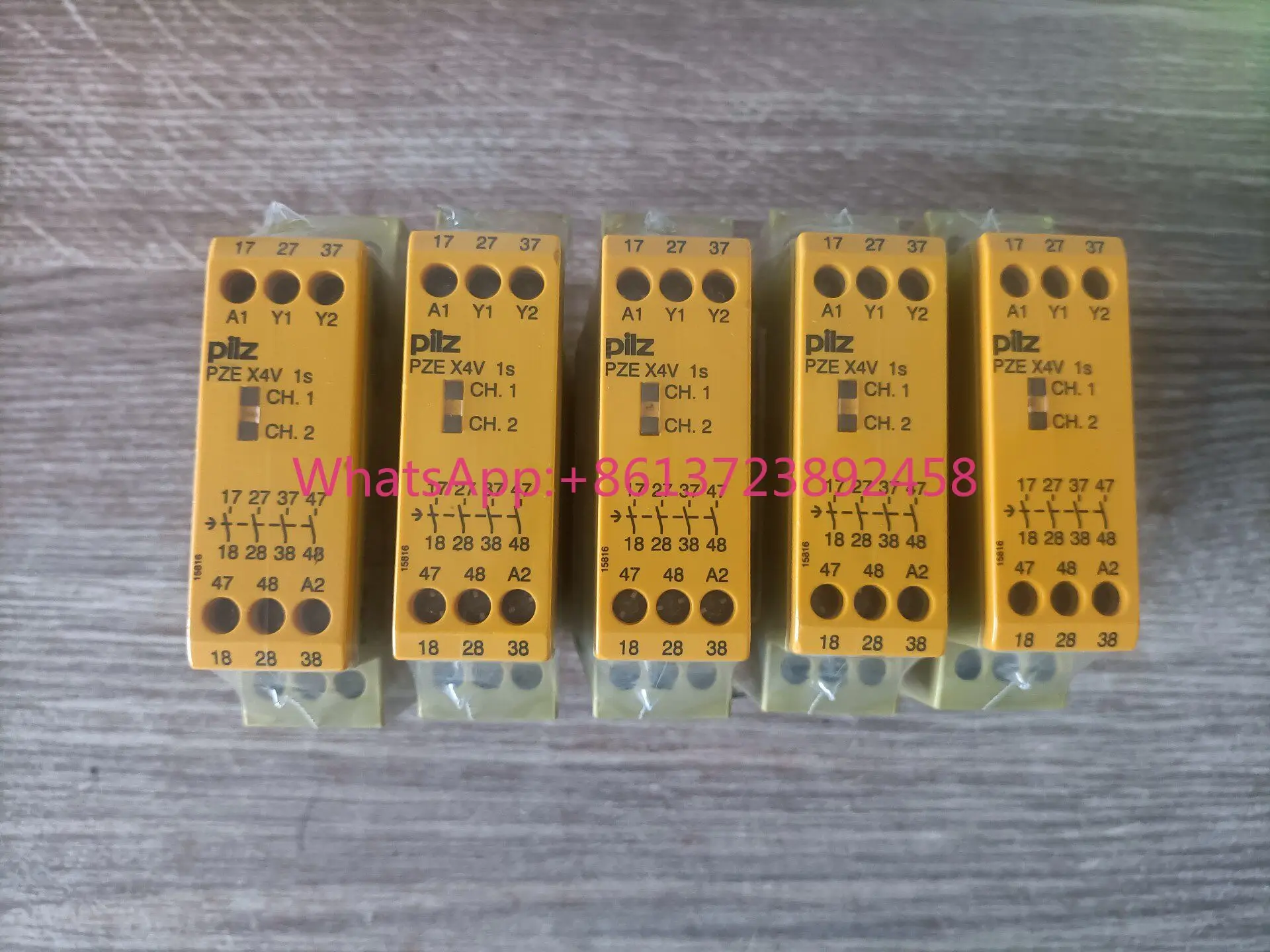 New Pilz PILZ safety relay PZEX4V model 774580 in Stock
New Pilz PILZ safety relay PZEX4V model 774580 in Stock