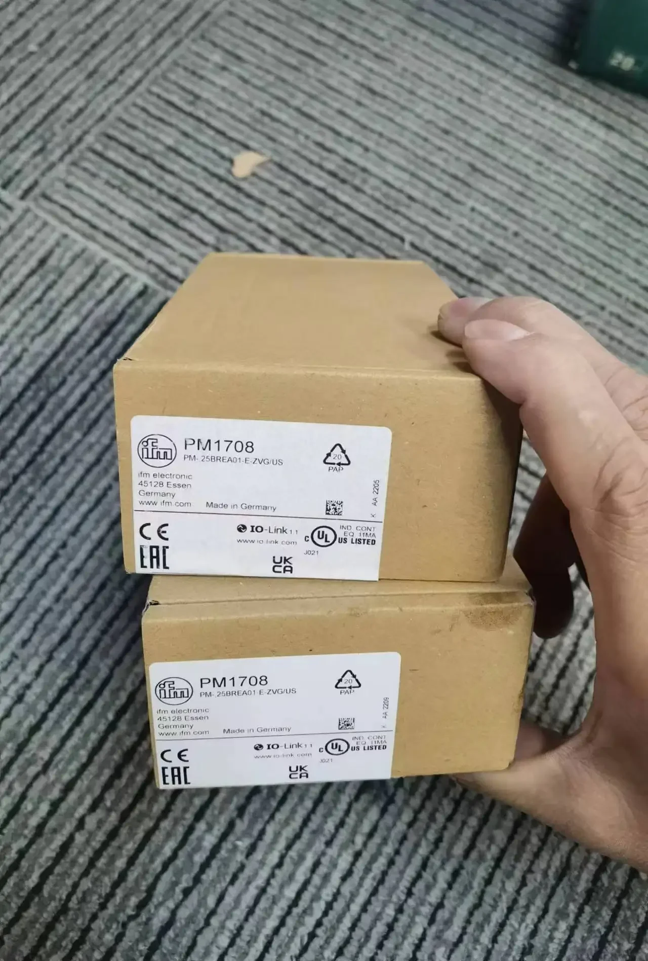 Free Shipping IFM Flush Pressure Sensor PI1709 With Display Screen In Stock
Free Shipping IFM Flush Pressure Sensor PI1709 With Display Screen In Stock