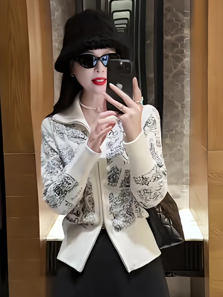 Вязаный кардиган с вышивкой и воротником-стойкой Ele: Модный универсальный топ для женщин, тренд осени-зимы, новинка
Вязаный кардиган с вышивкой и воротником-стойкой Ele: Модный универсальный топ для женщин, тренд осени-зимы, новинка