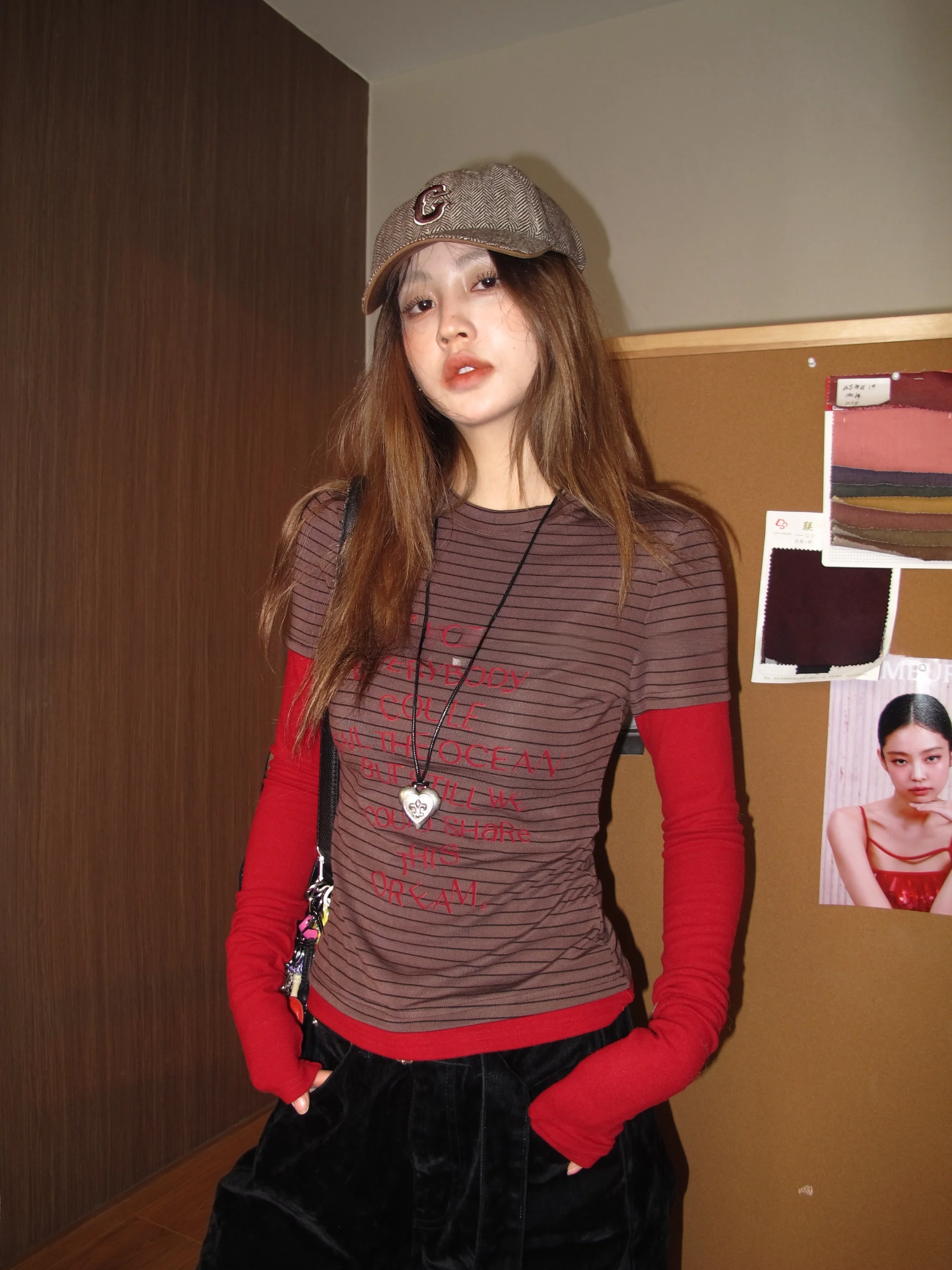 Женская футболка с длинным рукавом, имитация двухслойности, с цветовыми блоками, повседневная, из смеси полиэстера и спандекса, стандартный крой, размер L
Женская футболка с длинным рукавом, имитация двухслойности, с цветовыми блоками, повседневная, из смеси полиэстера и спандекса, стандартный крой, размер L