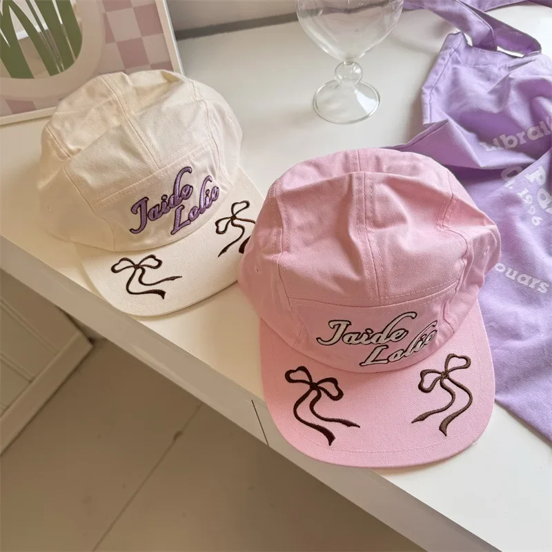 Retro Contrast Color Bow Embroidery Baseball Cap Women's Summer Big Brim Adjustable Peaked Cap
Retro Contrast Color Bow Embroidery Baseball Cap Women's Summer Big Brim Adjustable Peaked Cap