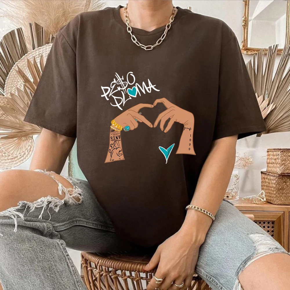 Retro Peso Pluma T-Shirt Streetwear Hip Hop Shirts Printable Design 90s Retro Tees Unisex Summer Short Sleeves Casual Tops
Retro Peso Pluma T-Shirt Streetwear Hip Hop Shirts Printable Design 90s Retro Tees Unisex Summer Short Sleeves Casual Tops