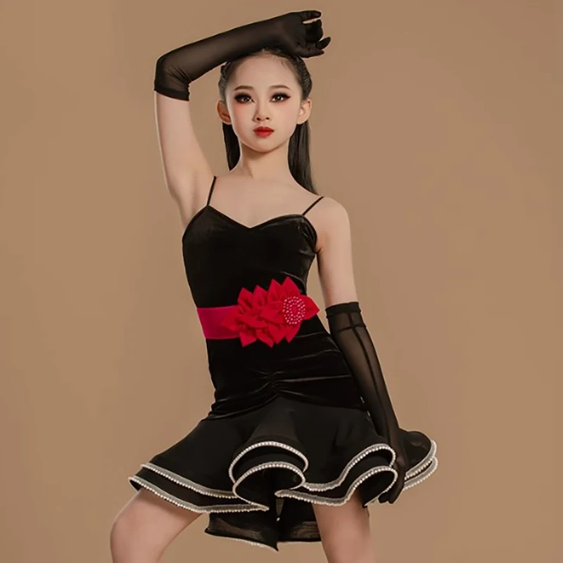 Kids Girls Velvet Latin Dance Costume Sleeveless Backless Swing Skirt Ballroom Dresses with Red Belt Performance Dancewear
Kids Girls Velvet Latin Dance Costume Sleeveless Backless Swing Skirt Ballroom Dresses with Red Belt Performance Dancewear