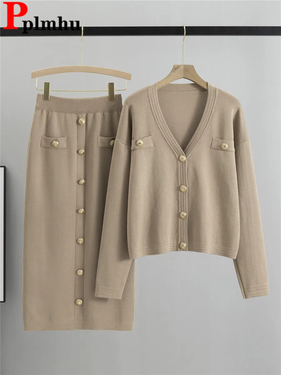 Elegant Knitted 2 Pieces Sets Women V-neck Single Breasted Short Cardigan Tops Conjuntos Korean High Waist Knit Skirts Outfit
Elegant Knitted 2 Pieces Sets Women V-neck Single Breasted Short Cardigan Tops Conjuntos Korean High Waist Knit Skirts Outfit