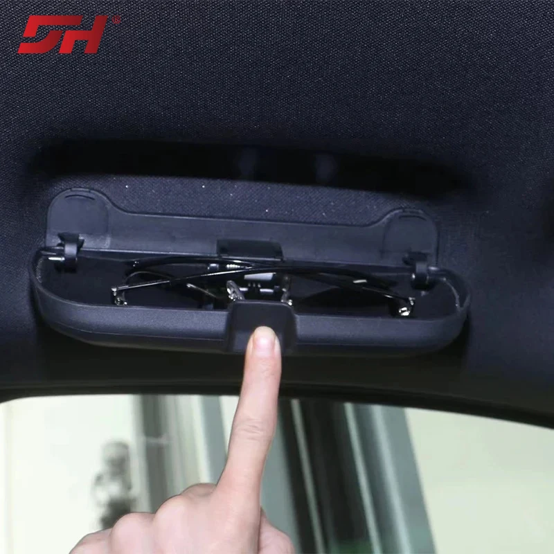 Car Glasses Box Storage Holder Sunglasses Case for Porsche Macan 2014-2020
Car Glasses Box Storage Holder Sunglasses Case for Porsche Macan 2014-2020
