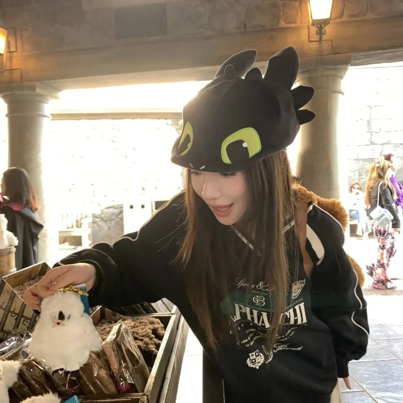 Милая плюшевая шляпа, универсальные студии в Пекине, осенне-зимняя шляпа Snapback с фотографией пары из мультфильмов
Милая плюшевая шляпа, универсальные студии в Пекине, осенне-зимняя шляпа Snapback с фотографией пары из мультфильмов