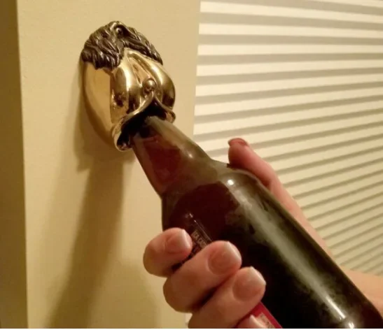 2021 New Creative Corkscrew Bottle Wine Corkscrew Bar Standard Antique Bronze Corkscrew Wine Opener Bottle Opener Beer Opener
2021 New Creative Corkscrew Bottle Wine Corkscrew Bar Standard Antique Bronze Corkscrew Wine Opener Bottle Opener Beer Opener