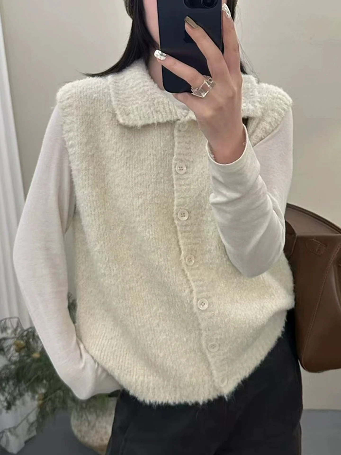 Женский вязаный жилет на осень-зиму, модный, новый, повседневный, однотонный, на одной пуговице, для работы и отдыха
Женский вязаный жилет на осень-зиму, модный, новый, повседневный, однотонный, на одной пуговице, для работы и отдыха