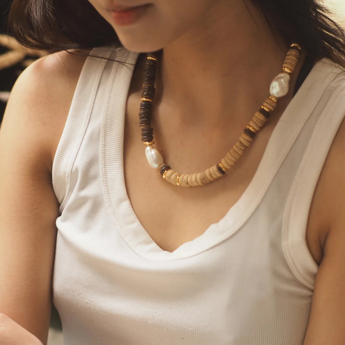 2025 French Minimalist-Inspired Necklace - Coconut Shell Wood, Faux Turquoise & Faux Baroque Pearl Beaded, Artisan Crafted
2025 French Minimalist-Inspired Necklace - Coconut Shell Wood, Faux Turquoise & Faux Baroque Pearl Beaded, Artisan Crafted