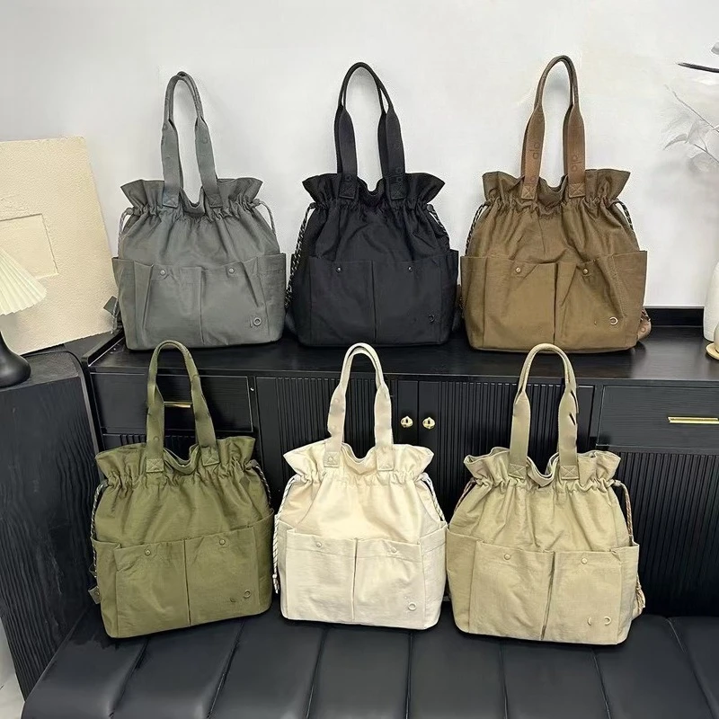 Large Capacity Drawstring Underarm Handbag Nylon Durable Multi-pocket Crossbody Bag for Travel Gym
Large Capacity Drawstring Underarm Handbag Nylon Durable Multi-pocket Crossbody Bag for Travel Gym