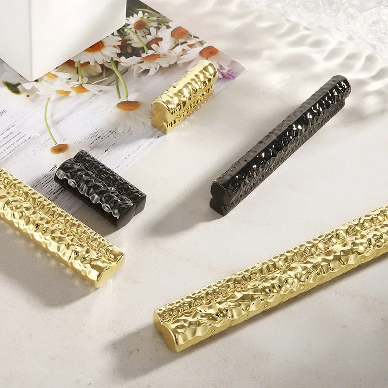High-end Handmade Texture Stripe Handle Gold Puller Zinc Alloy Drawer Wine Cabinet Bar Knob Furniture Decorate Pulls and Knob
High-end Handmade Texture Stripe Handle Gold Puller Zinc Alloy Drawer Wine Cabinet Bar Knob Furniture Decorate Pulls and Knob