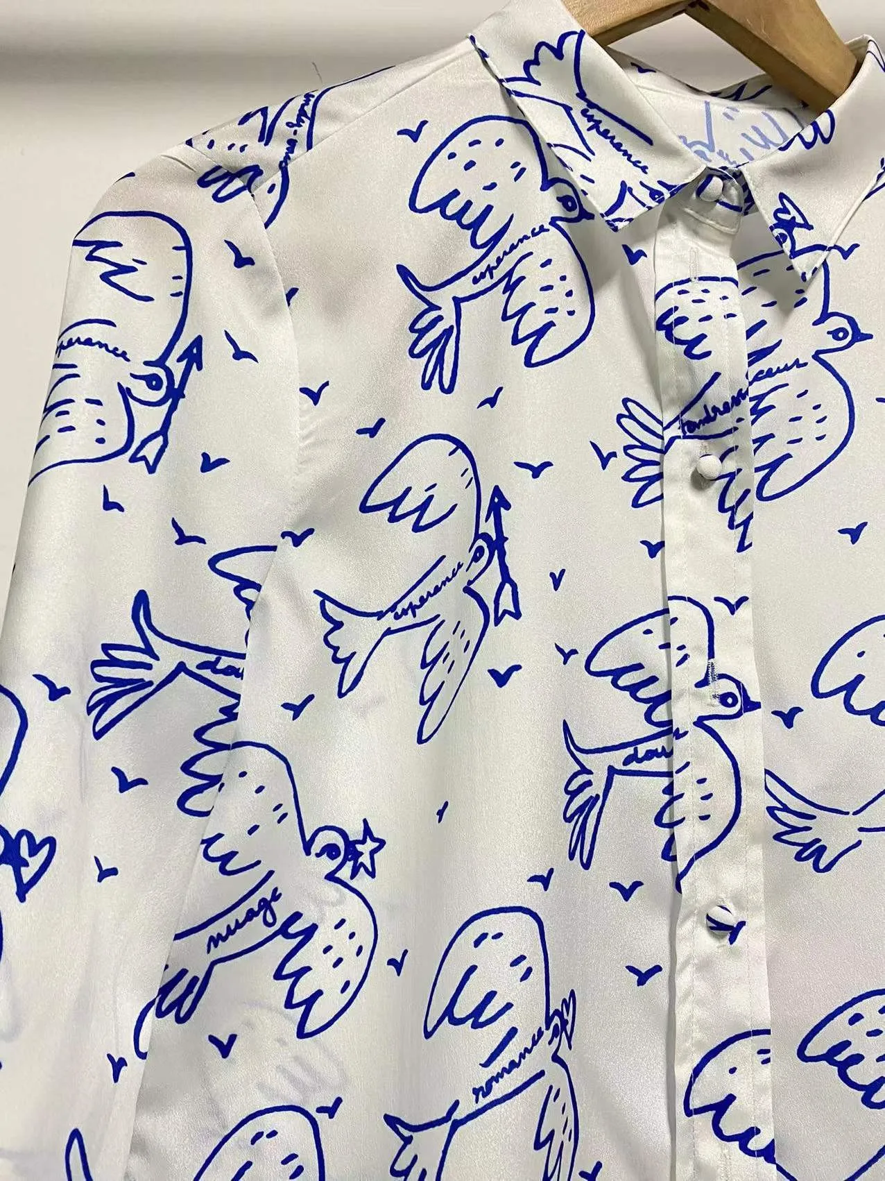 2025 Sezanes Fashion New Vintage French Long Sleeve Bottom Shirt Hand Painted Graffiti Printed Loose Shirt Women's T-Shirt Tops
2025 Sezanes Fashion New Vintage French Long Sleeve Bottom Shirt Hand Painted Graffiti Printed Loose Shirt Women's T-Shirt Tops