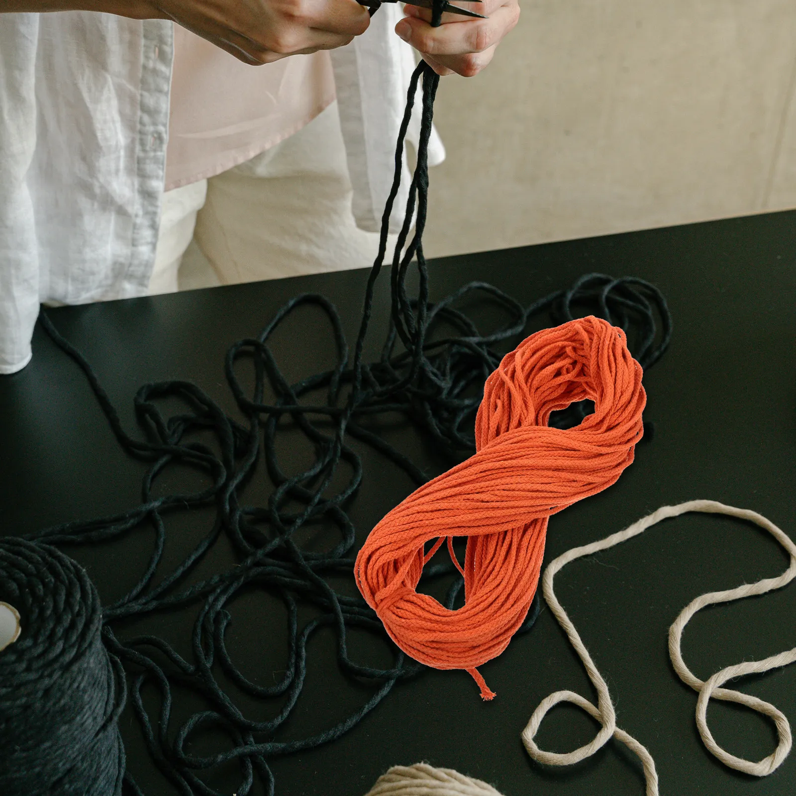 1 Roll Cotton Rope Hand Woven Multipurpose DIY Craft Rope for Clotheslines Tapestries Bags Handmade Decorative Cord Accessories
1 Roll Cotton Rope Hand Woven Multipurpose DIY Craft Rope for Clotheslines Tapestries Bags Handmade Decorative Cord Accessories