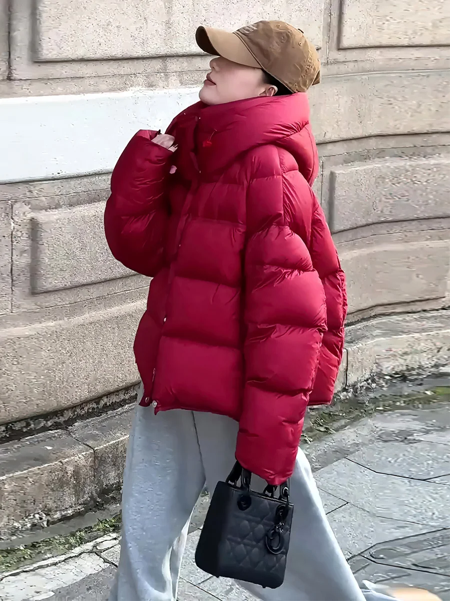 Женская утепленная белая пуховая куртка с капюшоном и утягивающим шнурком, новинка зимы 2025, модная теплая модель для повседневной носки
Женская утепленная белая пуховая куртка с капюшоном и утягивающим шнурком, новинка зимы 2025, модная теплая модель для повседневной носки