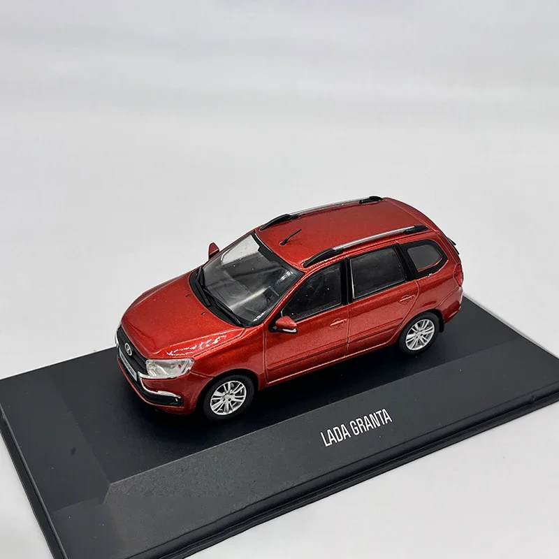IXO Diecast 1/43 Scale Lada GRANTA Red Alloy Car Model Collection Ornaments Decoration Vehicle Toy Boy Gift
IXO Diecast 1/43 Scale Lada GRANTA Red Alloy Car Model Collection Ornaments Decoration Vehicle Toy Boy Gift
