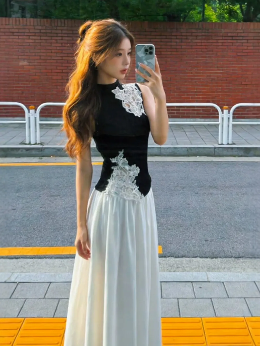 Elegant Vest Top And Skirt Set Comfortable Breathable Summer Outfit Women's Fashionable Two-Piece Ensemble Gentle Style
Elegant Vest Top And Skirt Set Comfortable Breathable Summer Outfit Women's Fashionable Two-Piece Ensemble Gentle Style