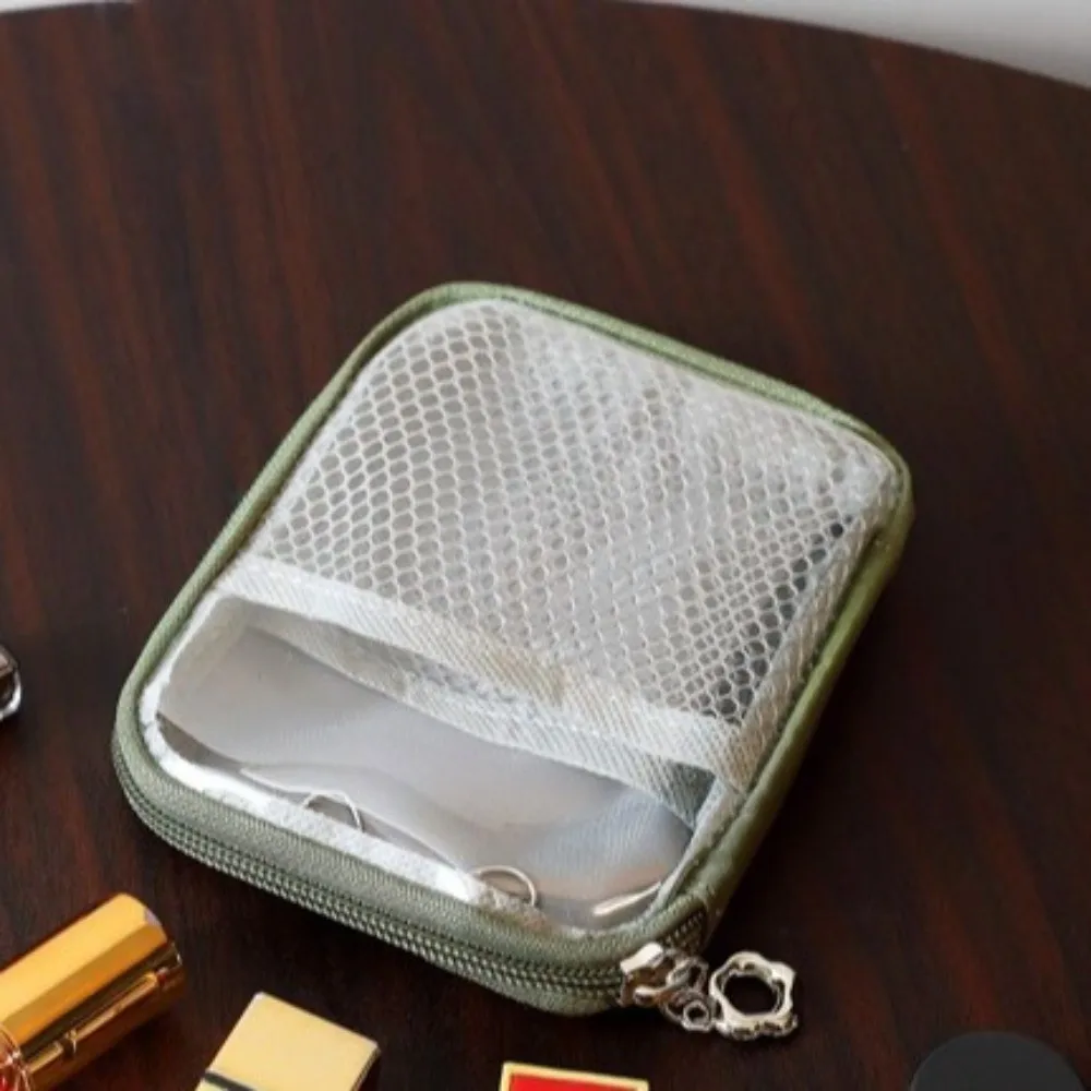 PVC Material Clear Storage Bag Large Capacity Zipper Waterproof Toiletry Bag Multi-functional Hard Shell Makeup Bag Organizer
PVC Material Clear Storage Bag Large Capacity Zipper Waterproof Toiletry Bag Multi-functional Hard Shell Makeup Bag Organizer