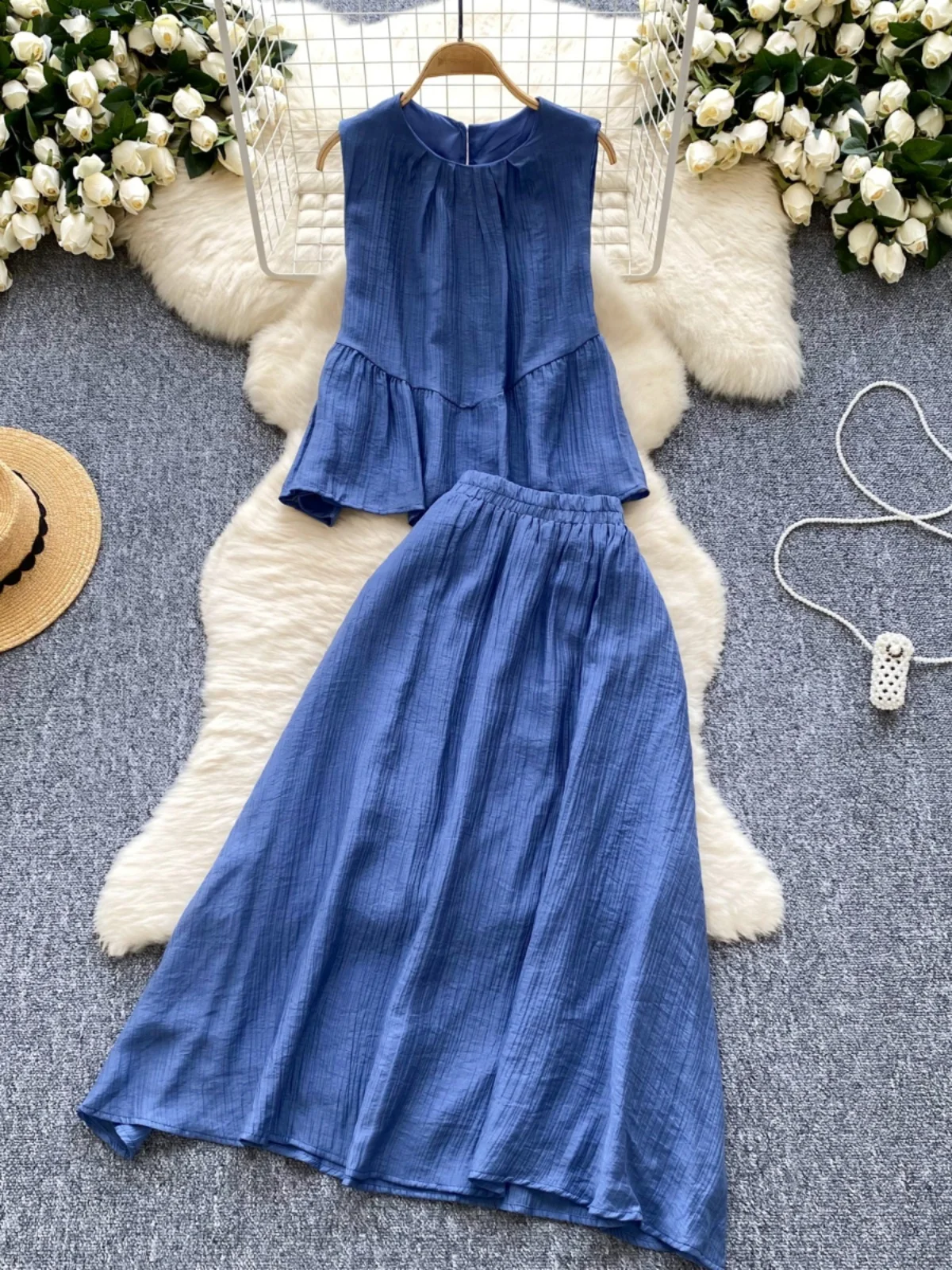 Sweet Loose Svel Top And High Waist Flared Skirt Two Piece Set for Women Ele Faionable And Slimming
Sweet Loose Svel Top And High Waist Flared Skirt Two Piece Set for Women Ele Faionable And Slimming