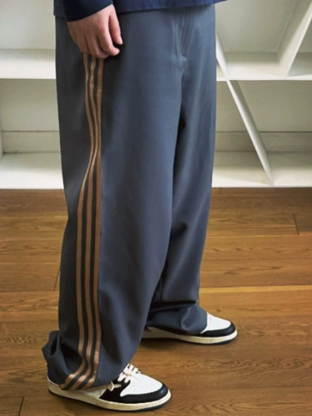 BTTJOB Pure Cotton Drill Pants Casual Loose Fit Straight Leg Urban Faion Trousers for Men Youth All Seasons Wear
BTTJOB Pure Cotton Drill Pants Casual Loose Fit Straight Leg Urban Faion Trousers for Men Youth All Seasons Wear