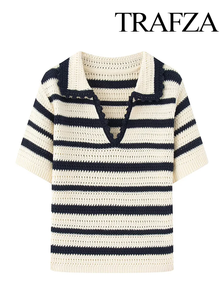 TRAFZA Women Fashion Lapel High Twist Three-dimensional Cotton Striped Knitted Polo Top Female High Street Breathable Casual Top
TRAFZA Women Fashion Lapel High Twist Three-dimensional Cotton Striped Knitted Polo Top Female High Street Breathable Casual Top