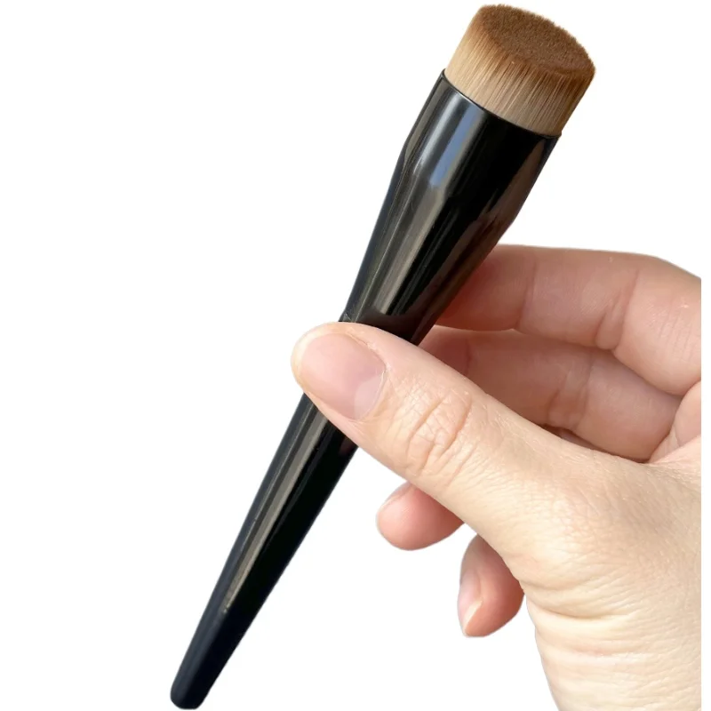 ~~~Foundation brush, round head concealer brush, oblique head, non-marking makeup brush, no hair loss.
~~~Foundation brush, round head concealer brush, oblique head, non-marking makeup brush, no hair loss.