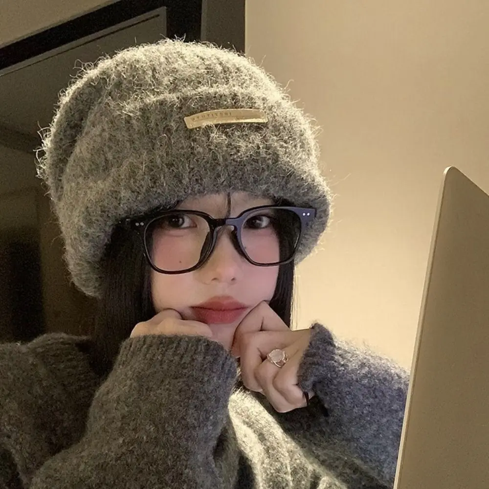 Letter Korean Style Chic Knitted Hat Thickened Warm Beanies Hat Trendy Breathable Pullover Hat Autumn/Winter
Letter Korean Style Chic Knitted Hat Thickened Warm Beanies Hat Trendy Breathable Pullover Hat Autumn/Winter