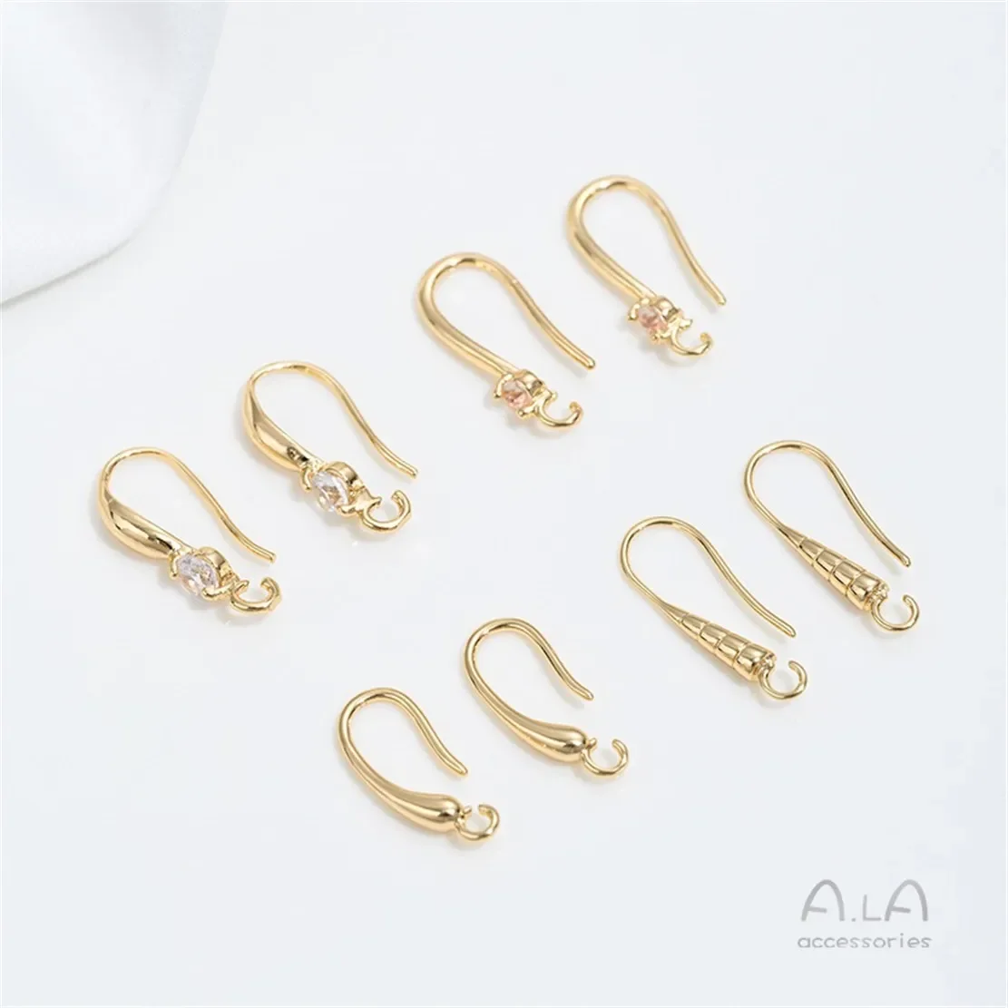 R589 14K Gold-plated Teardrop-shaped Simple Ear Hook and Diamond-encrusted Ear Hook Accessories Diy Handmade Earrings Materials
R589 14K Gold-plated Teardrop-shaped Simple Ear Hook and Diamond-encrusted Ear Hook Accessories Diy Handmade Earrings Materials