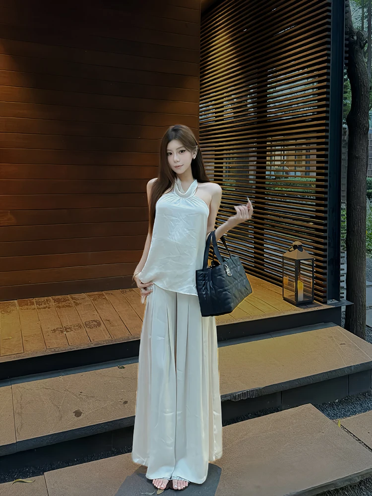Elegant Satin Long Sleeve Shoulder Bared Women's Summer Loose Fit Pants Set Casual Elegant Style Home Office Party Wear
Elegant Satin Long Sleeve Shoulder Bared Women's Summer Loose Fit Pants Set Casual Elegant Style Home Office Party Wear