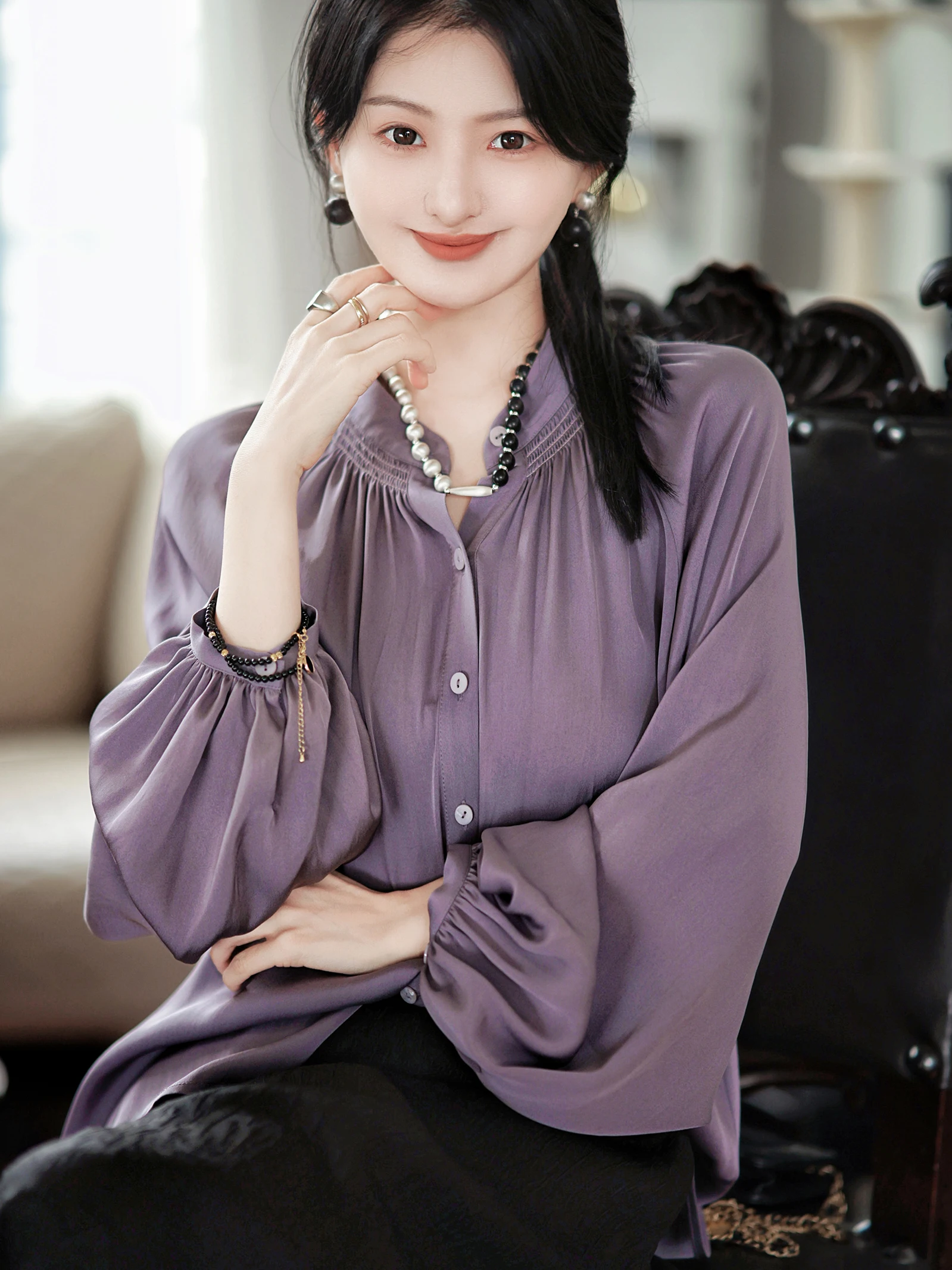 Женский топ Zhaodaixi из фиолетового шелка, эластичный, из двойной марли, с рукавами-фонариками, простой, для повседневной носки, стильный
Женский топ Zhaodaixi из фиолетового шелка, эластичный, из двойной марли, с рукавами-фонариками, простой, для повседневной носки, стильный