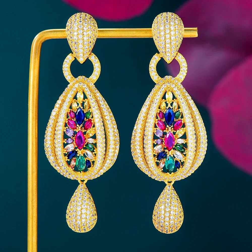 SORAMOORE серьги Gorgeous Shiny Long CZ Drop Earrings Full Cubic Zirconia for Women Wedding Trendy Earrings Bijoux High Quality
SORAMOORE серьги Gorgeous Shiny Long CZ Drop Earrings Full Cubic Zirconia for Women Wedding Trendy Earrings Bijoux High Quality