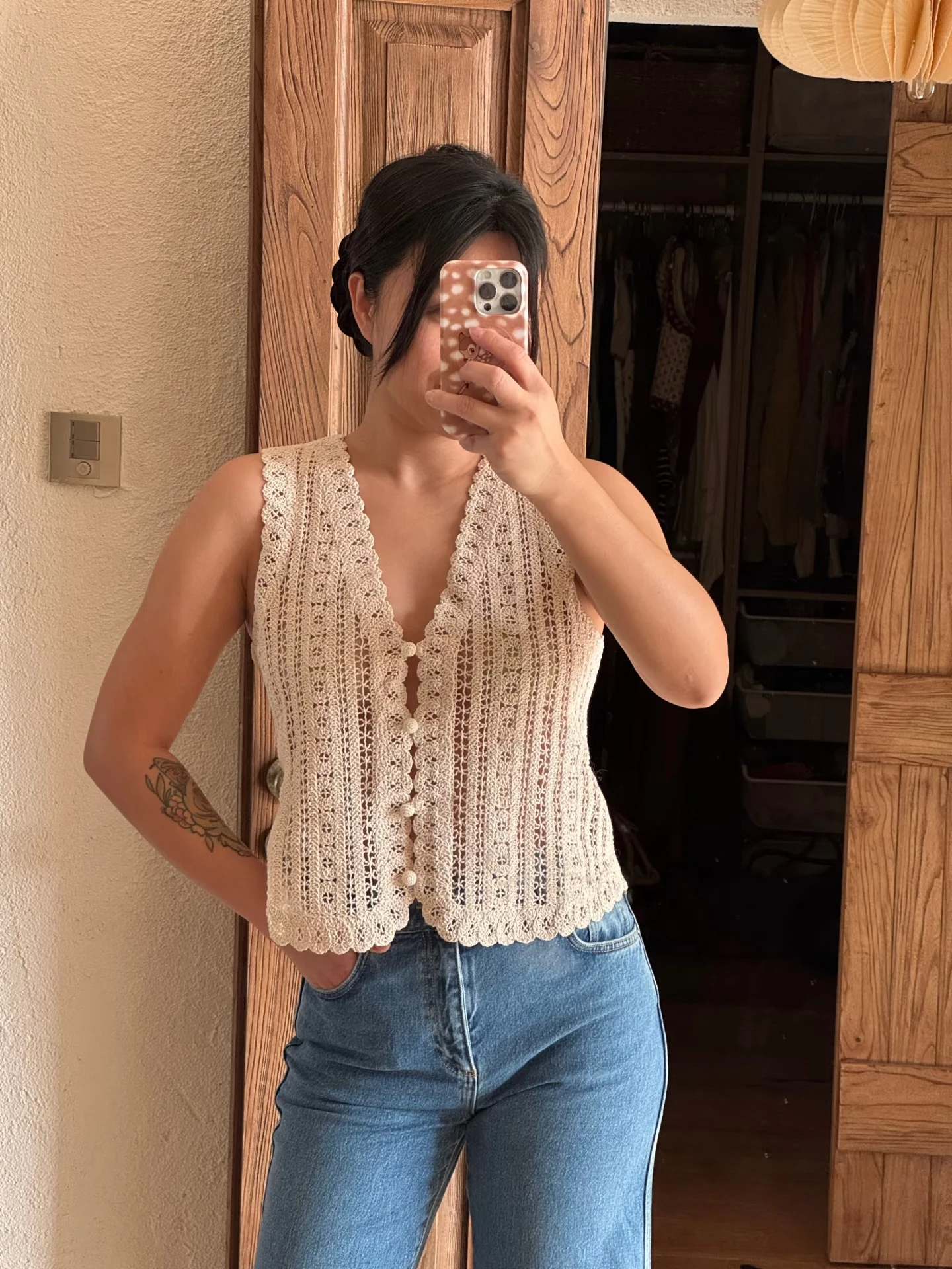 Fashionable Hollow out Knitted Vest Spring Summer V-Neck Loose Fit Versatile Hooked Flower Design Premium Quality Women's Top
Fashionable Hollow out Knitted Vest Spring Summer V-Neck Loose Fit Versatile Hooked Flower Design Premium Quality Women's Top