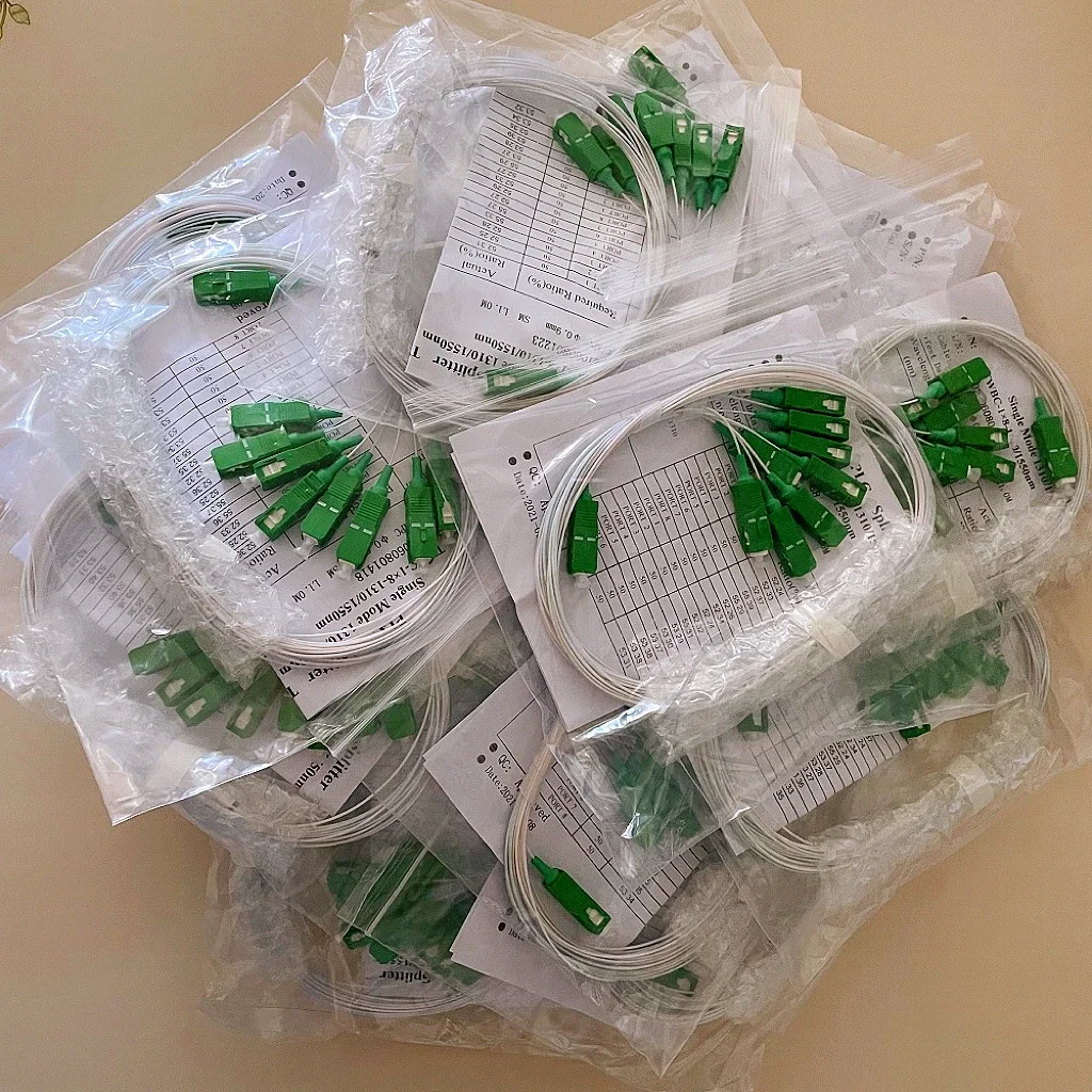 20 шт./партия 1X2 1X4 1X8 1X16 PLC SC/APC SM 0,9 мм G657A1 ПВХ 1 м FTTH волоконно-оптический сплиттер
20 шт./партия 1X2 1X4 1X8 1X16 PLC SC/APC SM 0,9 мм G657A1 ПВХ 1 м FTTH волоконно-оптический сплиттер